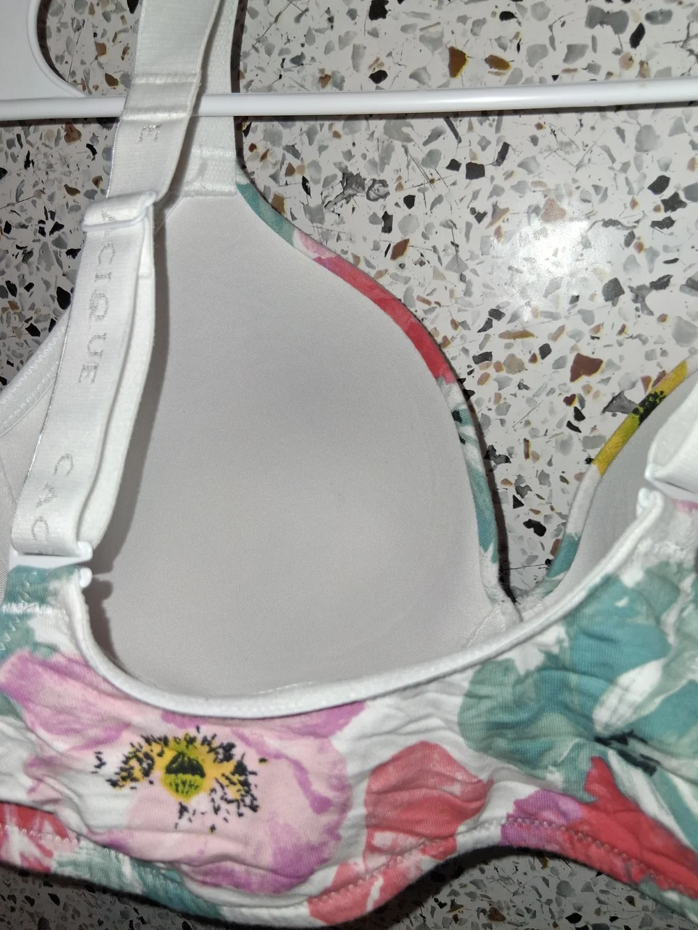 Women's Cacique Tshirt Bra Size 38DD White Floral Padded With Wires
